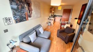 Posezení v ubytování The Arcadian, Birmingham City Centre, by Lark Accommodation Cosy 1-bedroom Flat