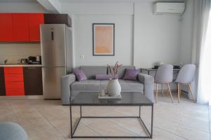 A kitchen or kitchenette at #G30 Chic 1 BR apartment in the centre of Volos