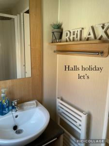 Зображення з фотогалереї помешкання Coastfields 3 bed 8 berth holiday home у місті Інголдмеллс