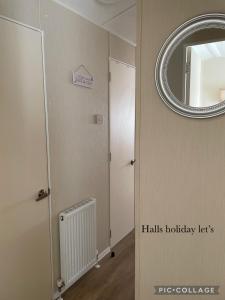 Зображення з фотогалереї помешкання Coastfields 3 bed 8 berth holiday home у місті Інголдмеллс