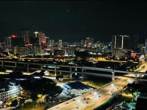 Comfy Residence Suite 2 Bedroom - Near KLCC