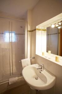 Koupelna v ubytování Hotel Bliesbrück