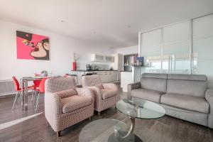 Dapur atau dapur kecil di Plage du Nau, vue mer, bel appartement pour 6