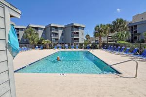 La alberca dentro o cerca de SC110 Sea Cabin 2BR/2B Condo with Direct Ocean Views
