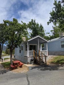 Gallery image of Mountain Gate RV Park and Cottages in Redding