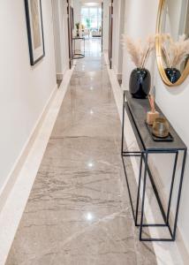 Billede fra billedgalleriet på High End 1 BR Apt, 2 Beds Desirable Chigwell CHCL F3 i Chigwell