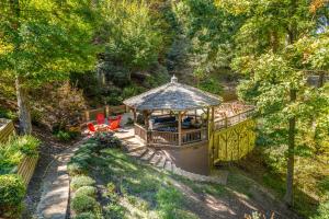 an aerial view of a gazebo in a garden at Oasis In the Mountains in Murphy