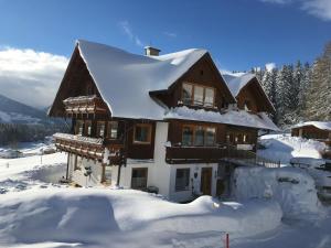 Haus Sonnleitner v zime