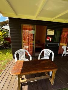 Foto dalla galleria di Camping Hostal Tipanie Moana Aeropuerto Centro a Hanga Roa