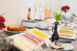 Makanan di atau berdekatan hotel