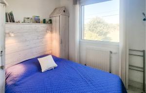 Posteľ alebo postele v izbe v ubytovaní 4 Bedroom Stunning Home In Fouras