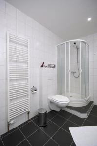 Et badeværelse på Hotel am Holzhafen