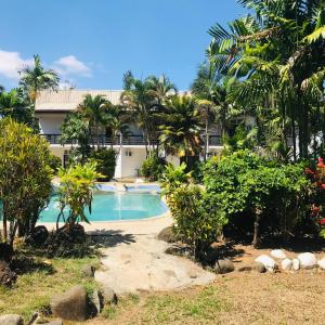 a view of the resort from the garden at Hotel Oasis in Nadi