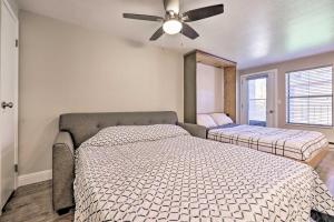 Letto o letti in una camera di Cozy Studio with Balcony, Walk to Brian Head Resort!