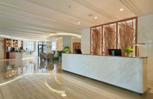 Vstupní hala nebo recepce v ubytování Arabian Park Dubai, an Edge by Rotana Hotel
