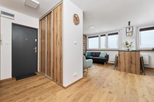 Posedenie v ubytovaní Stylish Kwiska Apartment Wrocław by Noclegi Renters