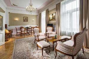 Posezení v ubytování Clarion Grandhotel Zlaty Lev