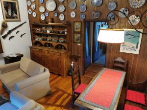A seating area at Cogne come una volta