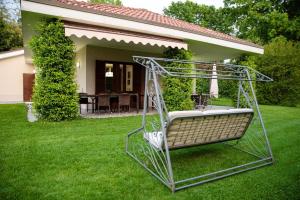 Zahrada ubytování Charming villa in Alvignano with private pool