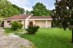 Zahrada ubytování Charming villa in Alvignano with private pool