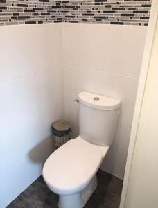 Łazienka w obiekcie Maison tout confort en Touraine 4 chambres