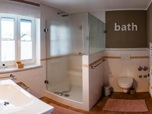 Koupelna v ubytování Ferienwohnung Auszeit + 5 fotografií