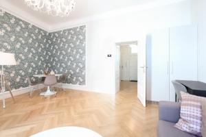 Część wypoczynkowa w obiekcie Pink Grapefruit City Condo