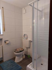 Koupelna v ubytování FeWo1&Frisch Renovierte Wohnung