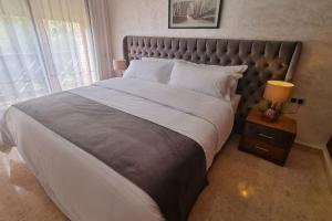 Postel nebo postele na pokoji v ubytování Only for families Nest in Marrakech - 2 Bedrooms with Pool