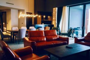 Prostor za sedenje u objektu Hotel Crni Vrh