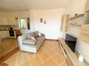Kuchyňa alebo kuchynka v ubytovaní Apartment in Crikvenica 43069