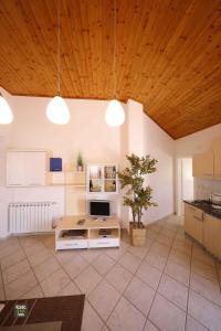 Kuchyňa alebo kuchynka v ubytovaní Apartment in Vir - Insel Vir 42970 + 22 fotografií