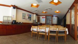 Restaurace v ubytování Hua Yue Hotel