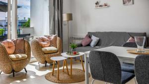 Posezení v ubytování Two bedroom apartment overlooking the pool - CO1222LT