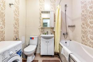 Koupelna v ubytování Однокомнатные апартаменты в районе экспо