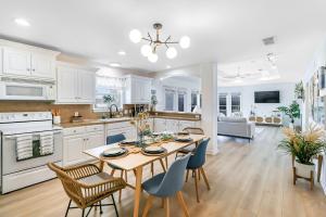 Η κουζίνα ή μικρή κουζίνα στο Beach'N Inn home