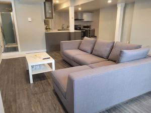Kuchyň nebo kuchyňský kout v ubytování QUIET Appartment near Montreal CITQ 3O9764