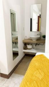 Koupelna v ubytování Detailed and Modern Apartment D