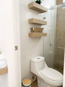 Detailed and Modern Apartment D tesisinde bir banyo