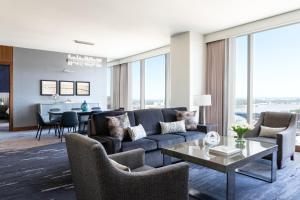 Гостиная зона в Four Seasons St. Louis