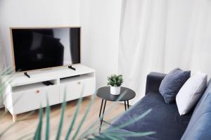 Telewizja i/lub zestaw kina domowego w obiekcie Old Town Walowa