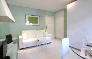 A seating area at Apartamento Gran Via IV -Quinto Piso Sin Ascensor-