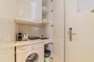 Zdjęcie z galerii obiektu Apartamento Gran Via III - Quinto Piso Sin Ascensor- w Madrycie