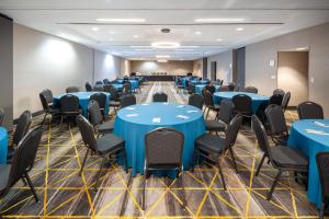 Zona business o sala conferenze di Holiday Inn Poughkeepsie by IHG
