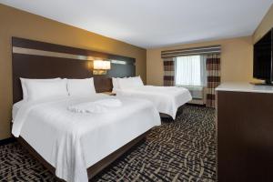 Letto o letti in una camera di Holiday Inn Poughkeepsie by IHG