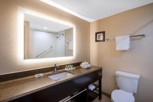 Bagno di Holiday Inn Poughkeepsie by IHG