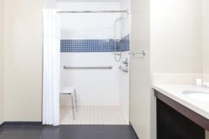 Koupelna v ubytování Staybridge Suites Chandler by IHG