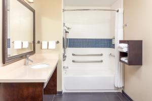Koupelna v ubytování Staybridge Suites Chandler by IHG