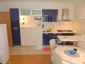 Kuchyňa alebo kuchynka v ubytovaní Apartment in Valbandon - Istrien 27864