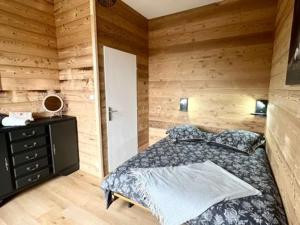 Posteľ alebo postele v izbe v ubytovaní L'apparté de G, Gîte 3 étoiles de montagne cosy